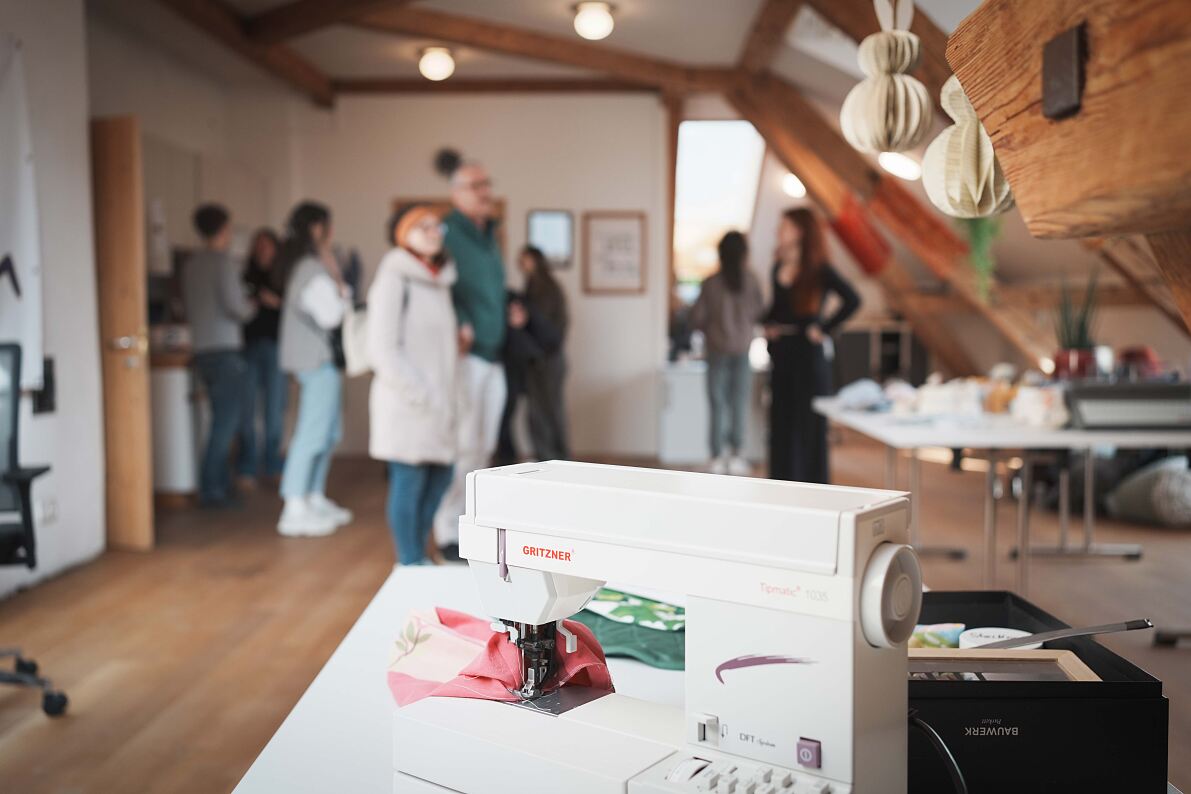 Bild 2: Offizielle Eröffnung carla Shop in Villa Richard Gassner