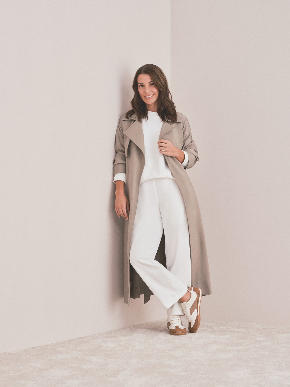 PRIMARK CR SWEAT ECRU £14 €16 415CZK 70LPN 80RON PRIMARK BARREL LEG JOGGER ECRU £14 €16 415CZK 70LPN 80RON