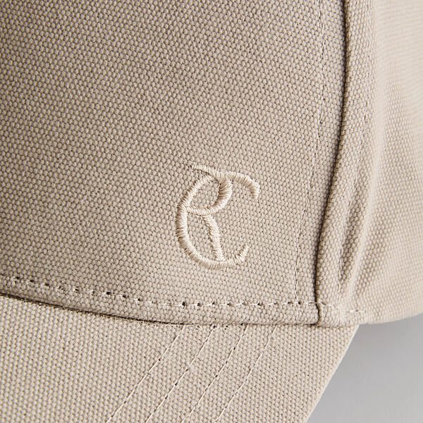 PRIMARK COLEEN ROONEY CANVAS CAP STONE £5 €6 �8 RON26 PLN24 CZK145 (2)