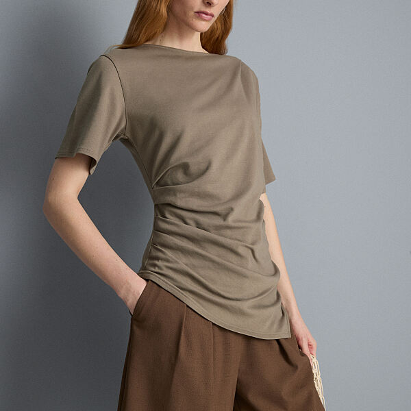 PRIMARK_SS26_primark_deutschland-primark_asym_tee-10-eur12-usd16-ron60-pln50-czk310-ref2316741