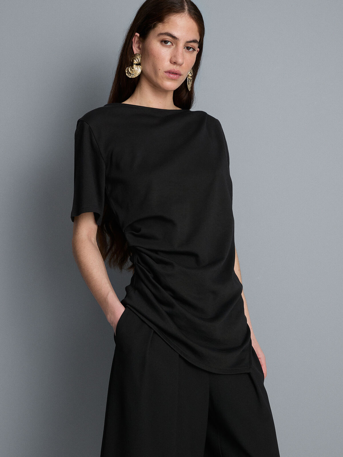 PRIMARK_SS26_primark_deutschland-primark_asym_tee-10-eur12-usd16-ron60-pln50-czk310-5-ref2316729