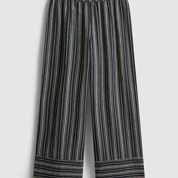 PRIMARK_SS26_primark_deutschland-primark_stripe_textured_trouser-14-eur16-usd20-ron80-pln70-czk415-4-ref2317425