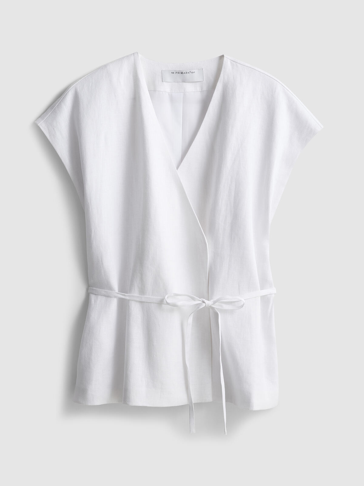 PRIMARK_SS26_primark_deutschland-primark_edit_linen_wrap_top-24-eur26-usd33.50-ron125-pln115-czk675-2-ref2302170