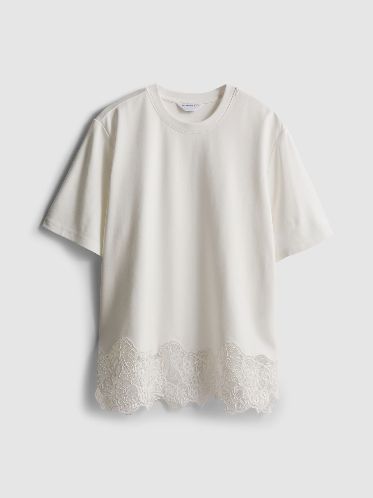 PRIMARK_SS26_primark_deutschland-primark_edit_lace_jersey_tee-16-eur18-usd24-ron90-pln80-czk470-2-ref2302074