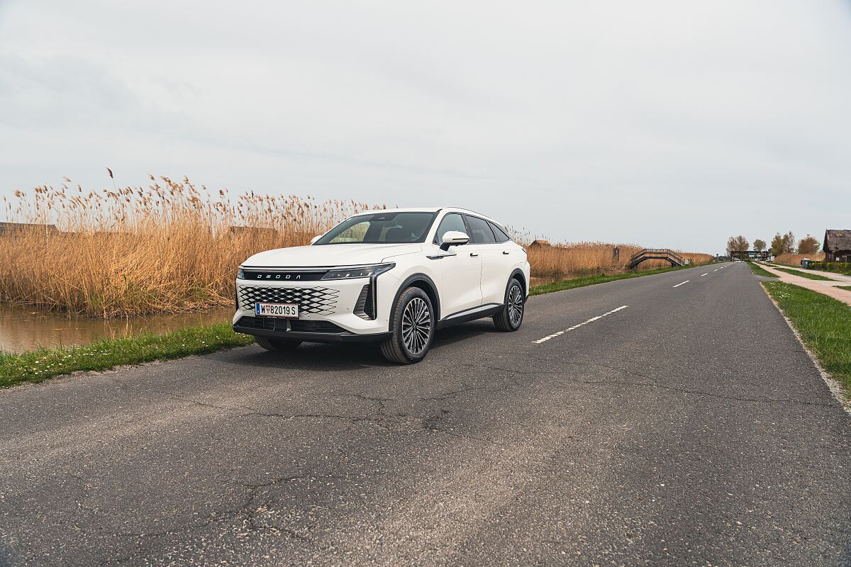 OMODA 9 PHEV