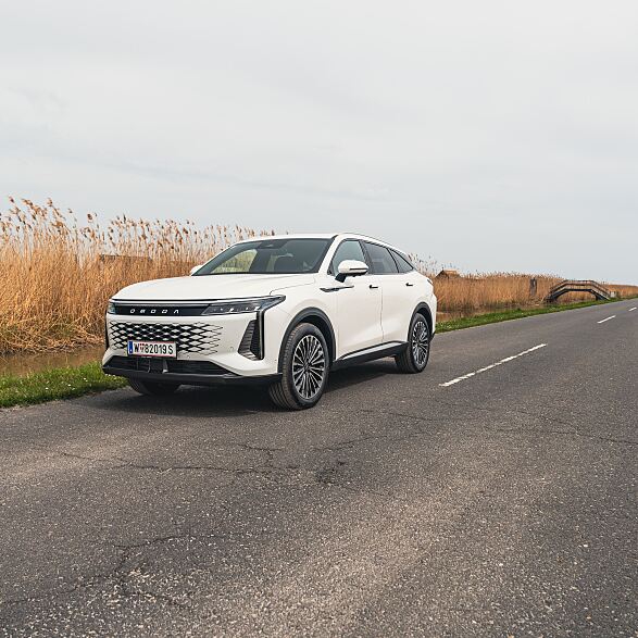 OMODA 9 PHEV