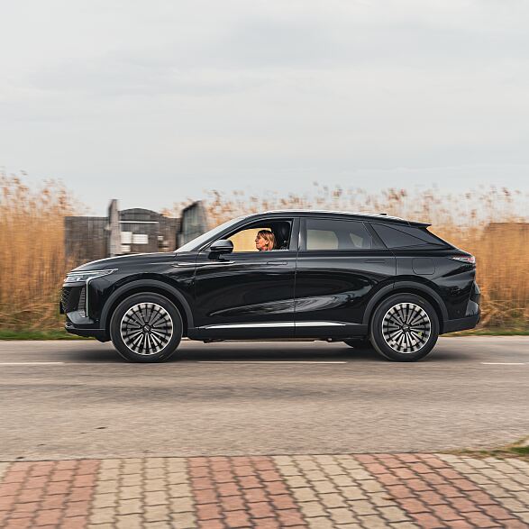 OMODA 9 PHEV