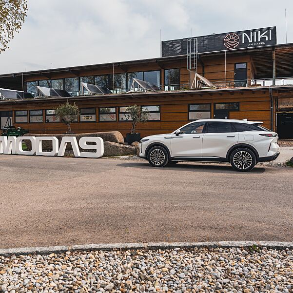 OMODA 9 PHEV