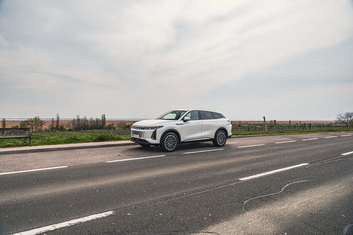 OMODA 9 PHEV