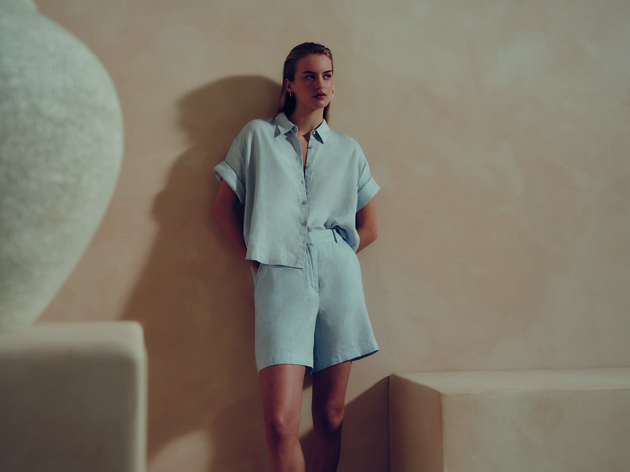 PRIMARK EDIT LINEN RESORT SHIRT, £20, €22, 30, RON110, PLN95, CZK570, EDIT LINEN SHORT, £16, €20, 28, RON100, PLN90, CZK520 (2)