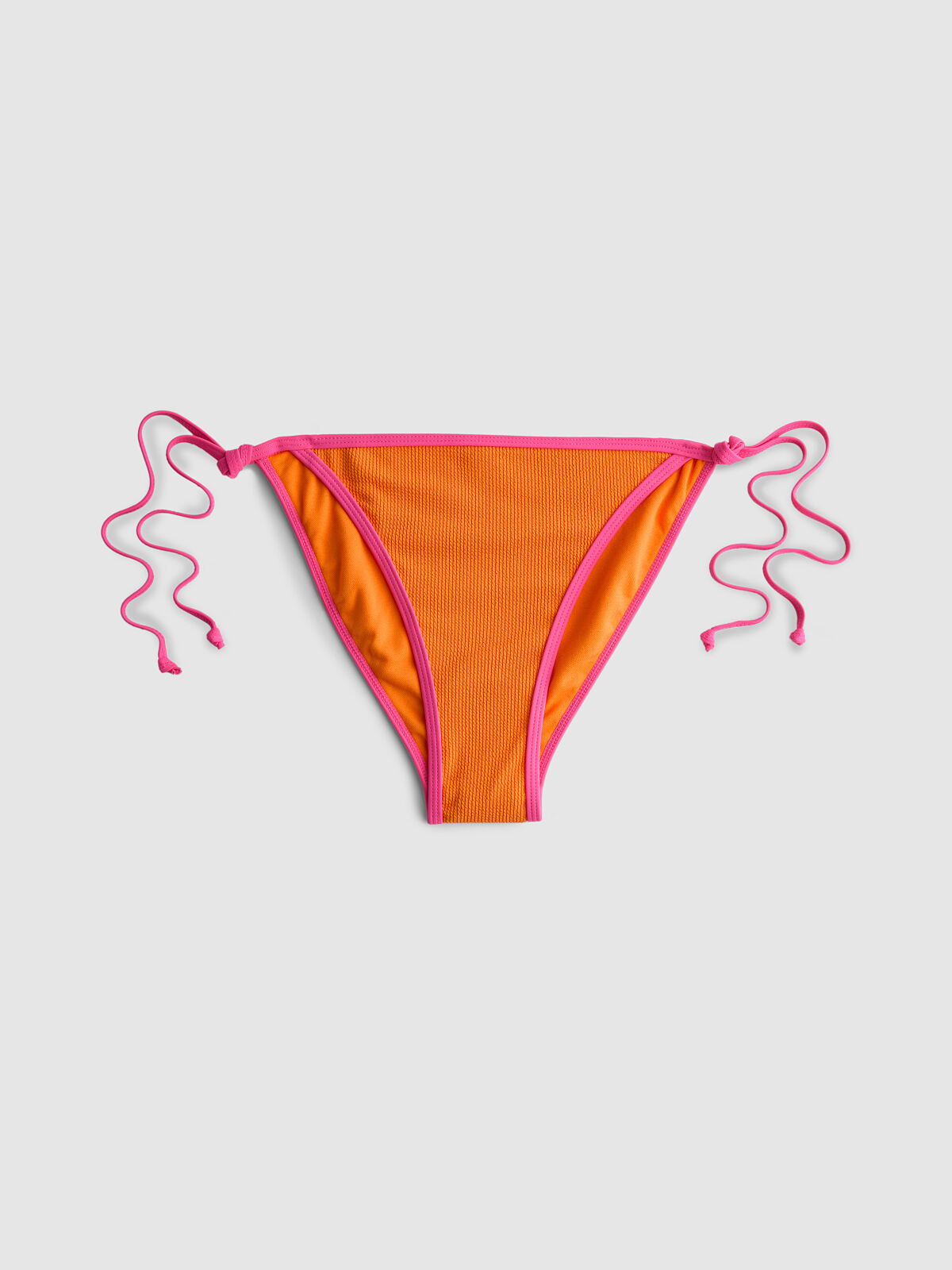 PRIMARK CRINKLE CONTRAST BIKINI PANT, £4, €5, RON25, PLN22, CZK130