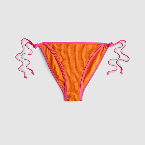 PRIMARK CRINKLE CONTRAST BIKINI PANT, £4, €5, RON25, PLN22, CZK130