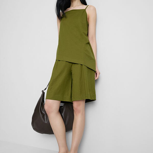 PRIMARK BERMUDA, £8, €10, $14, RON50, PLN43, CZK260