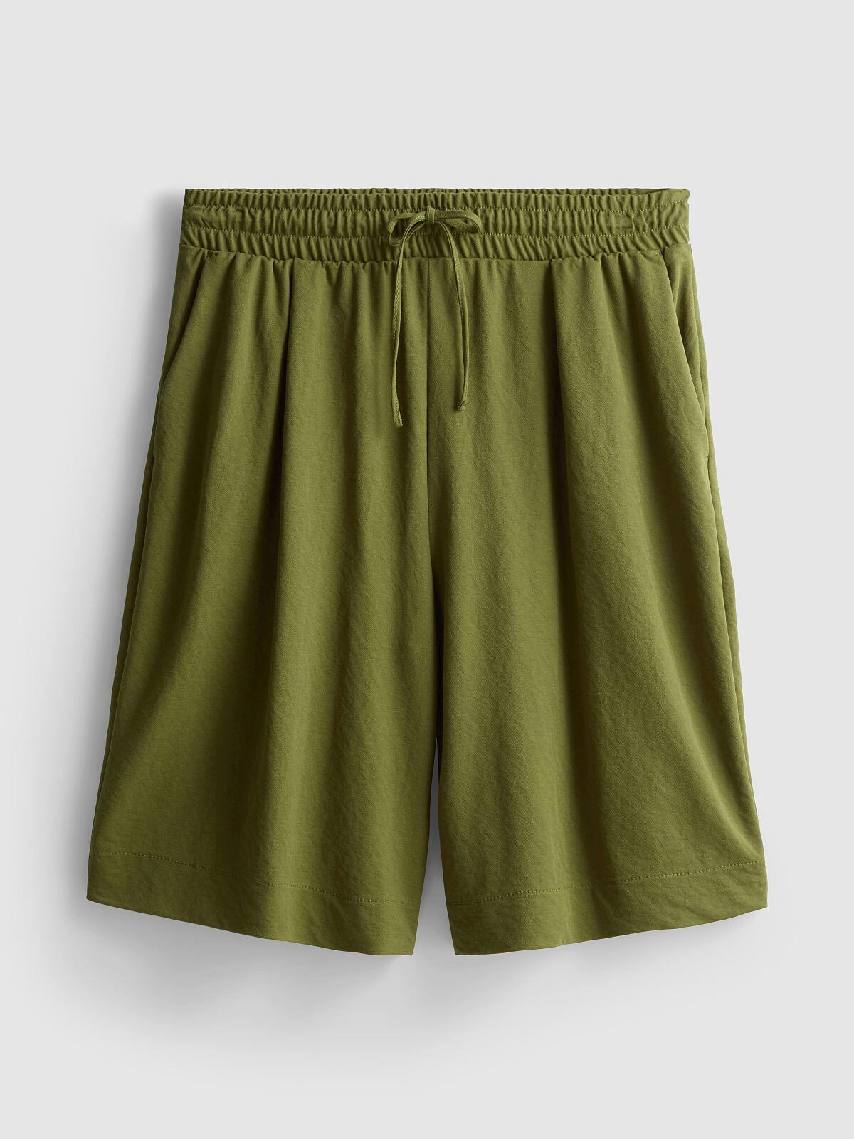 PRIMARK BERMUDA, £8, €10, $14, RON50, PLN43, CZK260 (2)