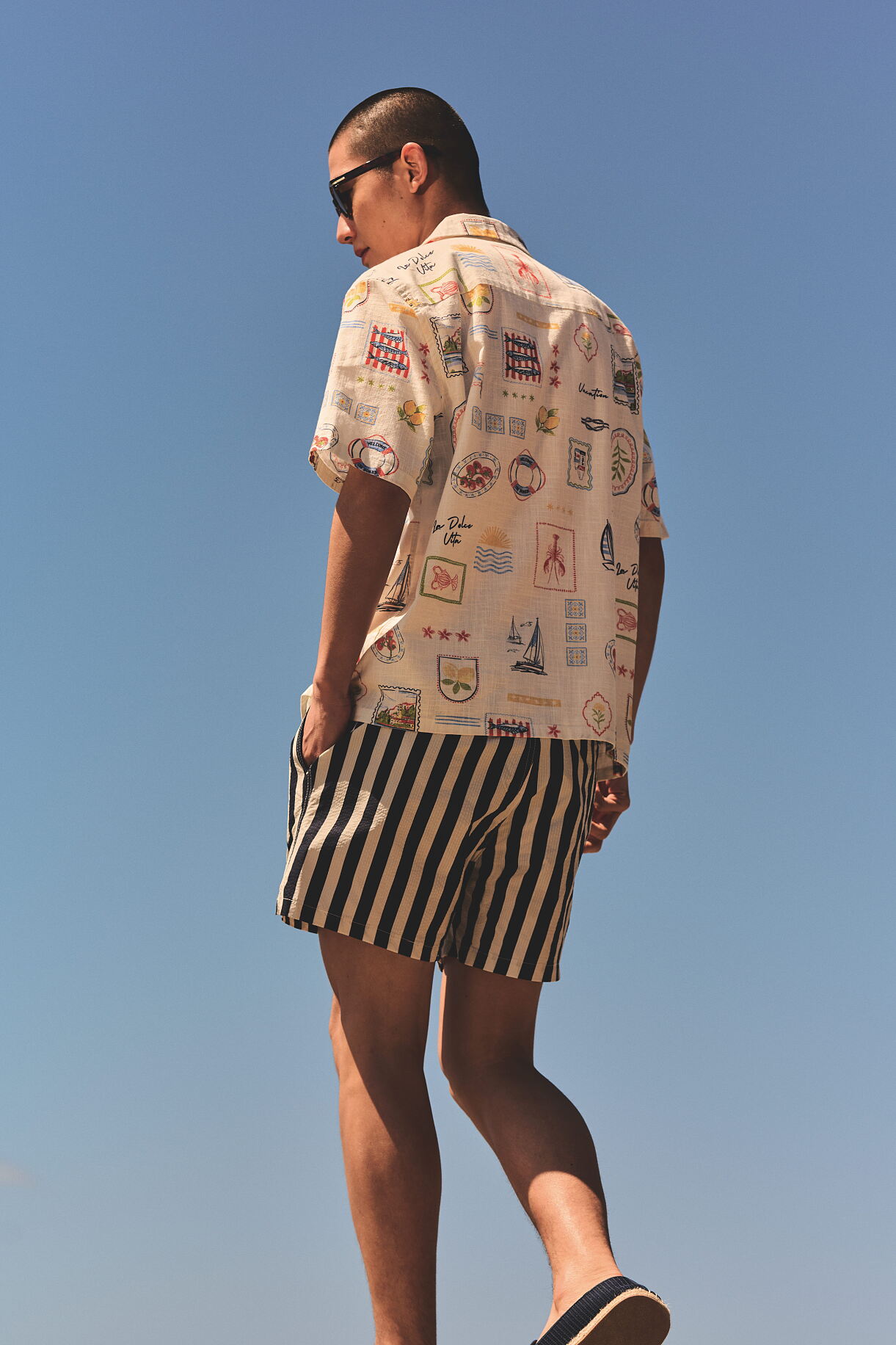 20260311_ExtCampaign_OwningTheSummer_D6_PostcardShirt_PI_Shot041_300DPI_CMYK