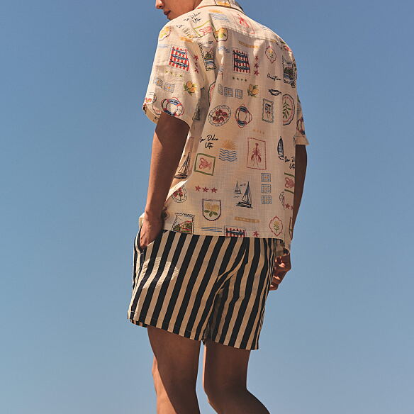 20260311_ExtCampaign_OwningTheSummer_D6_PostcardShirt_PI_Shot041_300DPI_CMYK