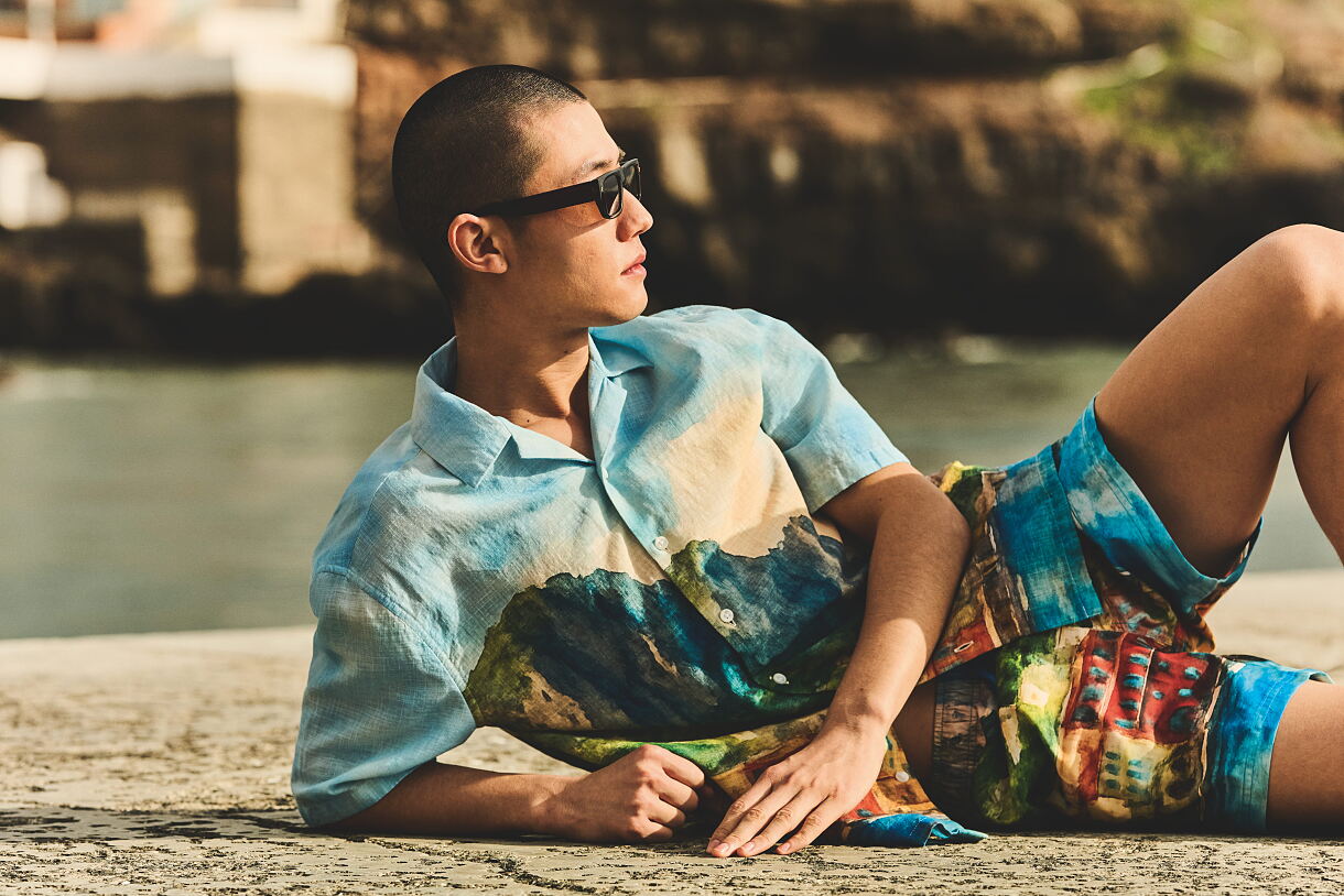 20260311_ExtCampaign_OwningTheSummer_D6_MountainShirt_PI_Shot158_300DPI_CMYK