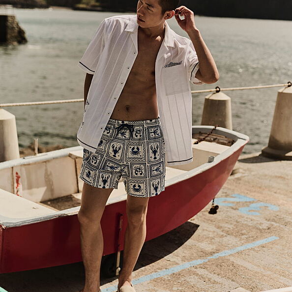 20260311_ExtCampaign_OwningTheSummer_D6_EmbroideredFishShirt_PI_Shot332_72DPI