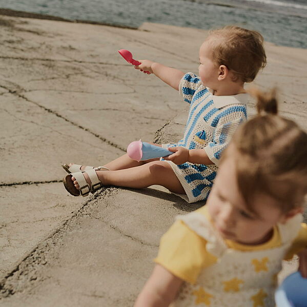 PRIMARK OWNING THE SUMMER SET BLUE £12 €16 $19 RON80 PLN70 CZK415 (2)