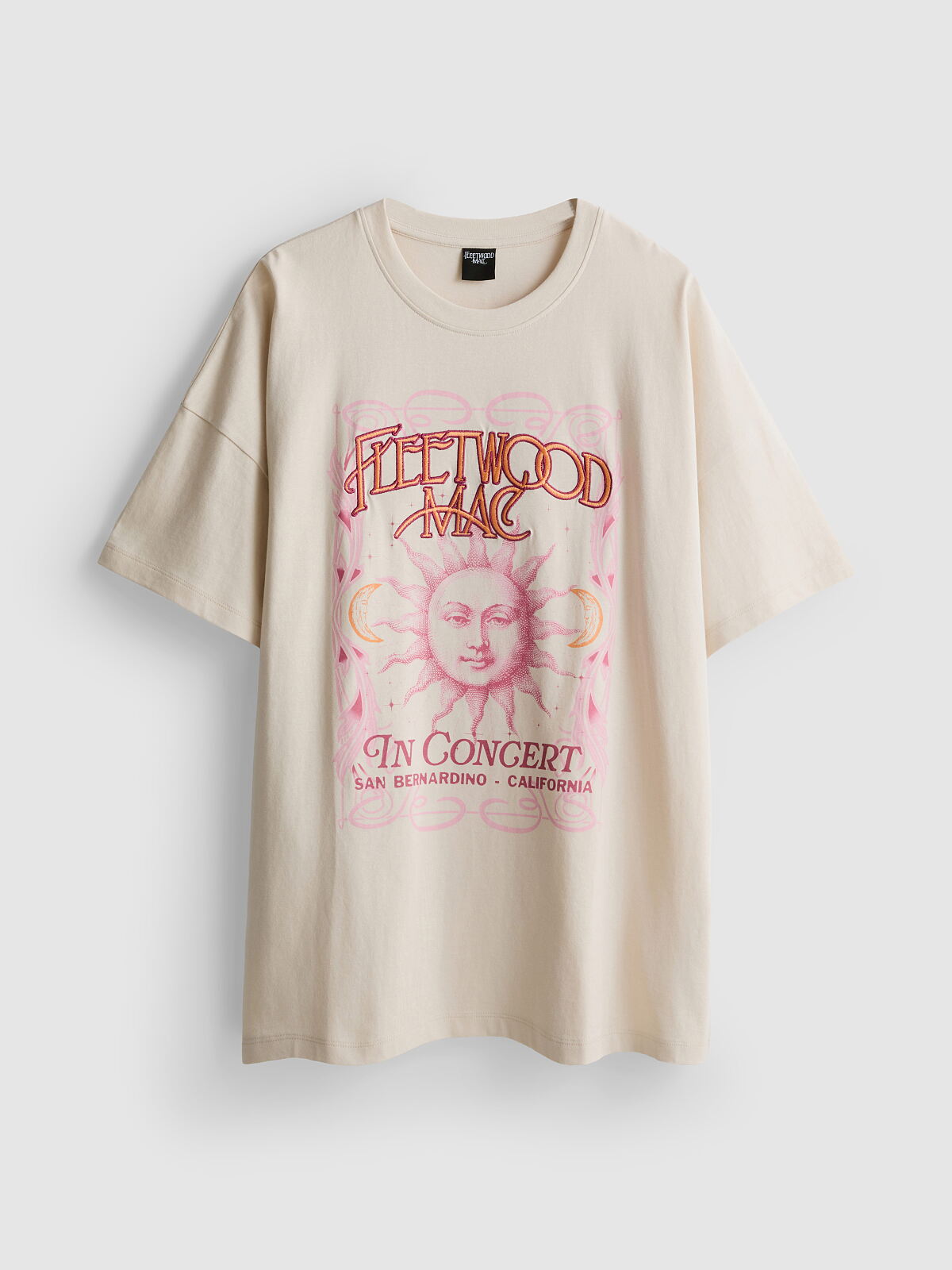 PRIMARK FLEETWOOD MAC TEE, £10, €12, $16, RON60, PLN50, CZK310 (2)-2