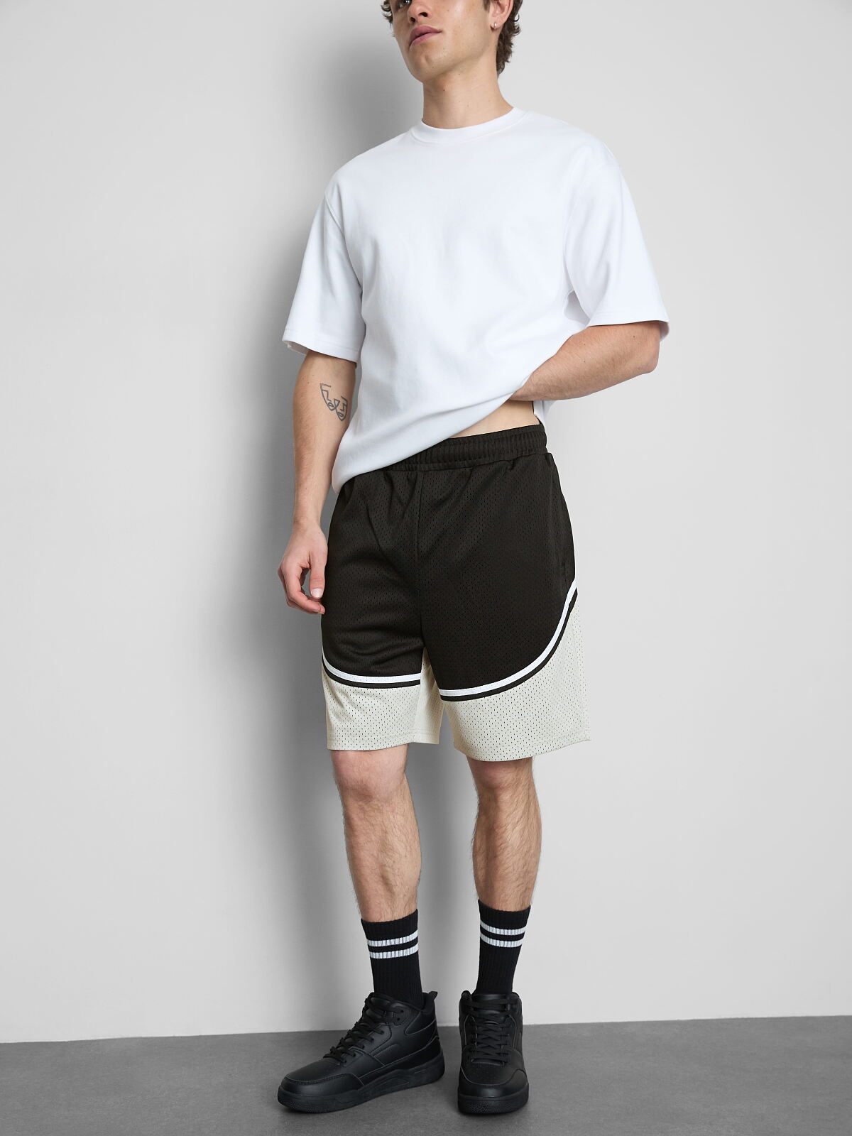 PRIMARK MESH SHORT, €16 (2)
