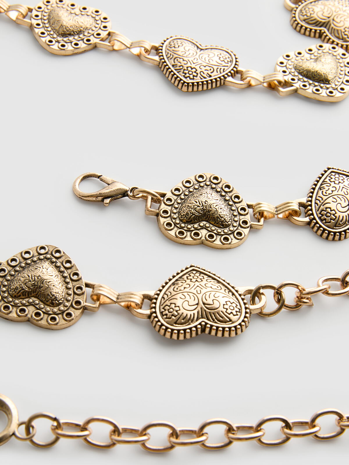 PRIMARK ORNATE HEART CHAIN, €9