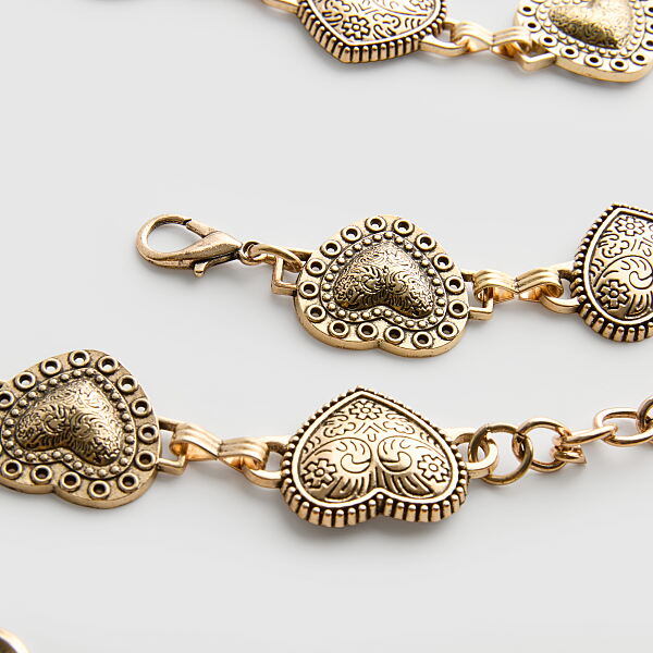 PRIMARK ORNATE HEART CHAIN, €9