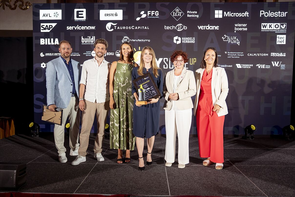 Foto 3 EY Scale-up Award Founder Of The Year Denise Hirner UpNano