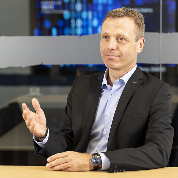 Markus Streibl, Senior Vice President Optical Elements