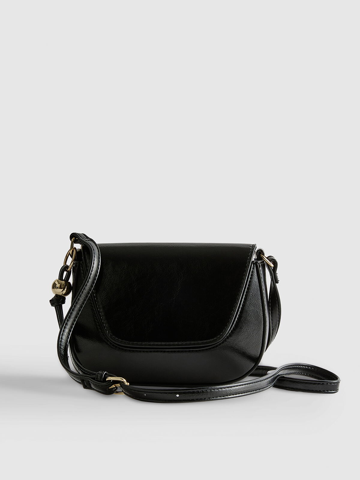 PRIMARK BAG BLACK £6 €7 NE€8 �10 RON34 PLN2600 PLN30 CZK180