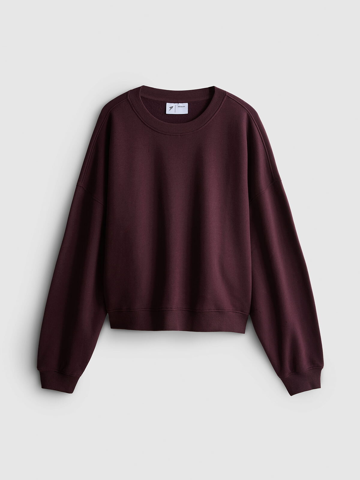 PRIMARK CO Cropped Sweat £12, €14, $18, 70RON, 5200HUF, 60PLN, 365CZK