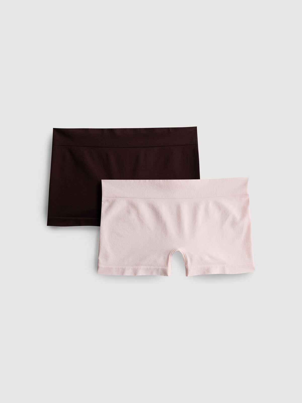 PRIMARK SEAMFREE SHORT, £5, €6, NE ONLY €7, �9, RON30, PLN26, CZK155, HUF2200