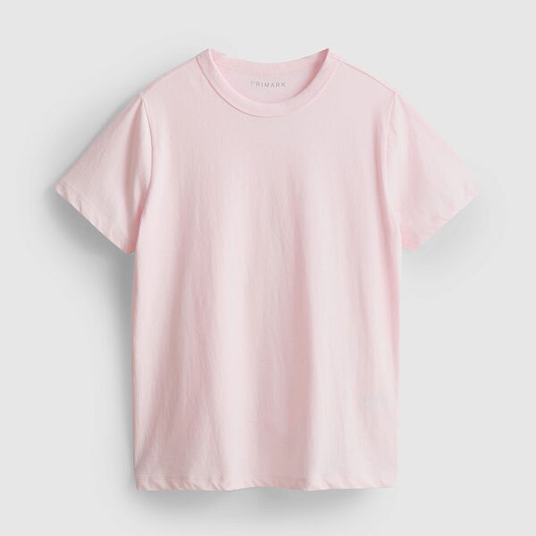 PRIMARK PINK TEE, £3, €3.50, NE ONLY €4, �5, RON17, PLN15, CZK90, HUF1300