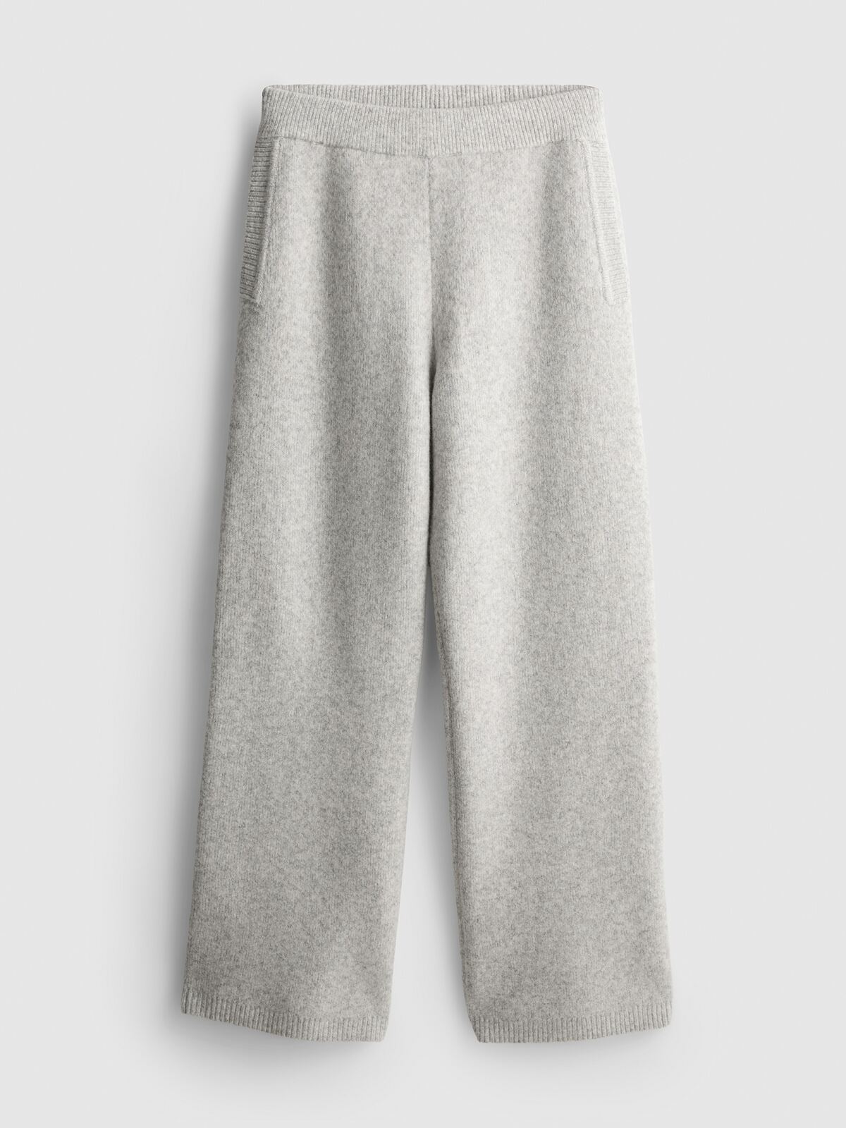 PRIMARK CO ESSENTIAL JOGGER, £16, €18 NE ONLY 420, �25, RON90, PLN80, CZK470, HUF6500 (2)