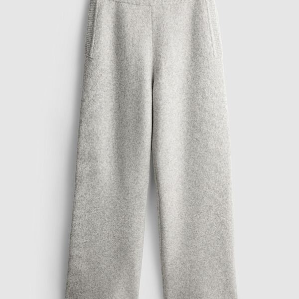 PRIMARK CO ESSENTIAL JOGGER, £16, €18 NE ONLY 420, �25, RON90, PLN80, CZK470, HUF6500 (2)