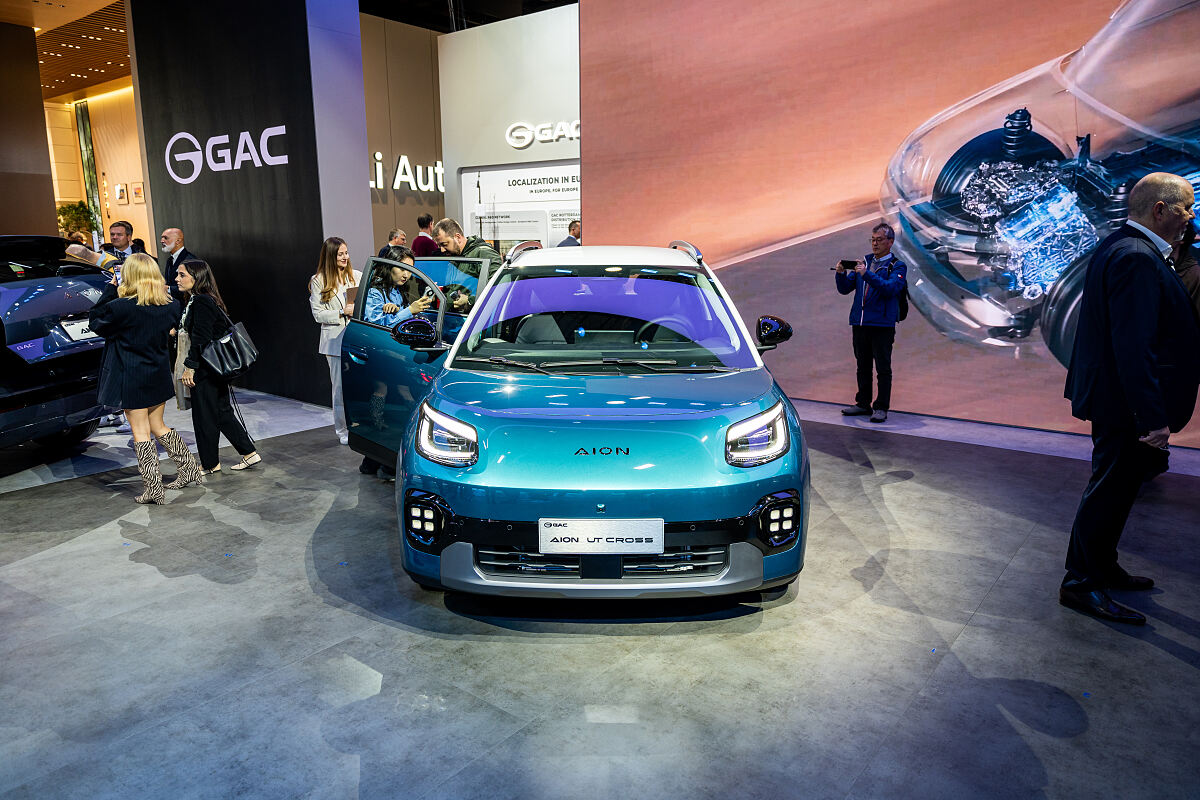 Der neue AION UT Cross auf der Paris Motor Show