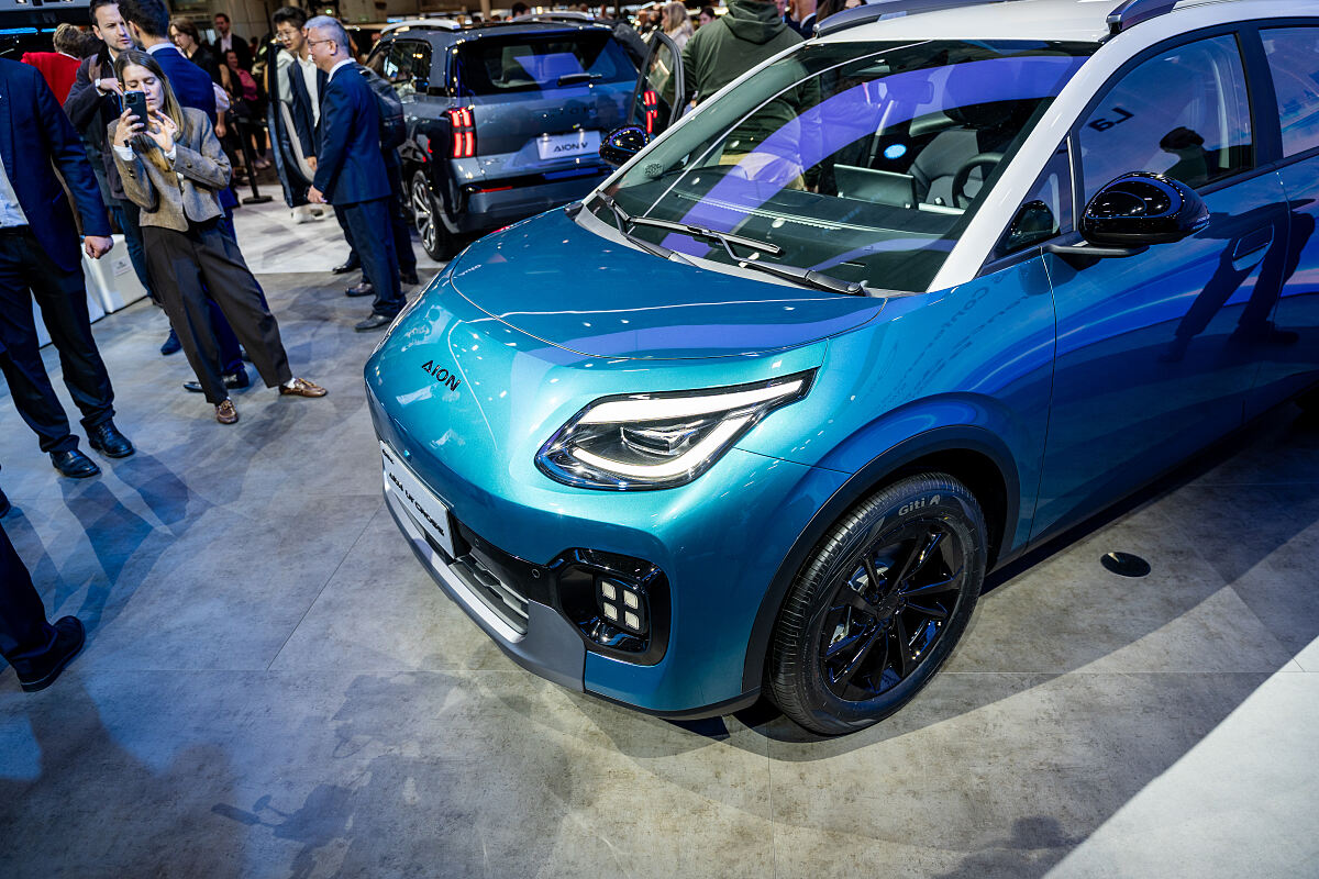 Der neue AION UT Cross auf der Paris Motor Show