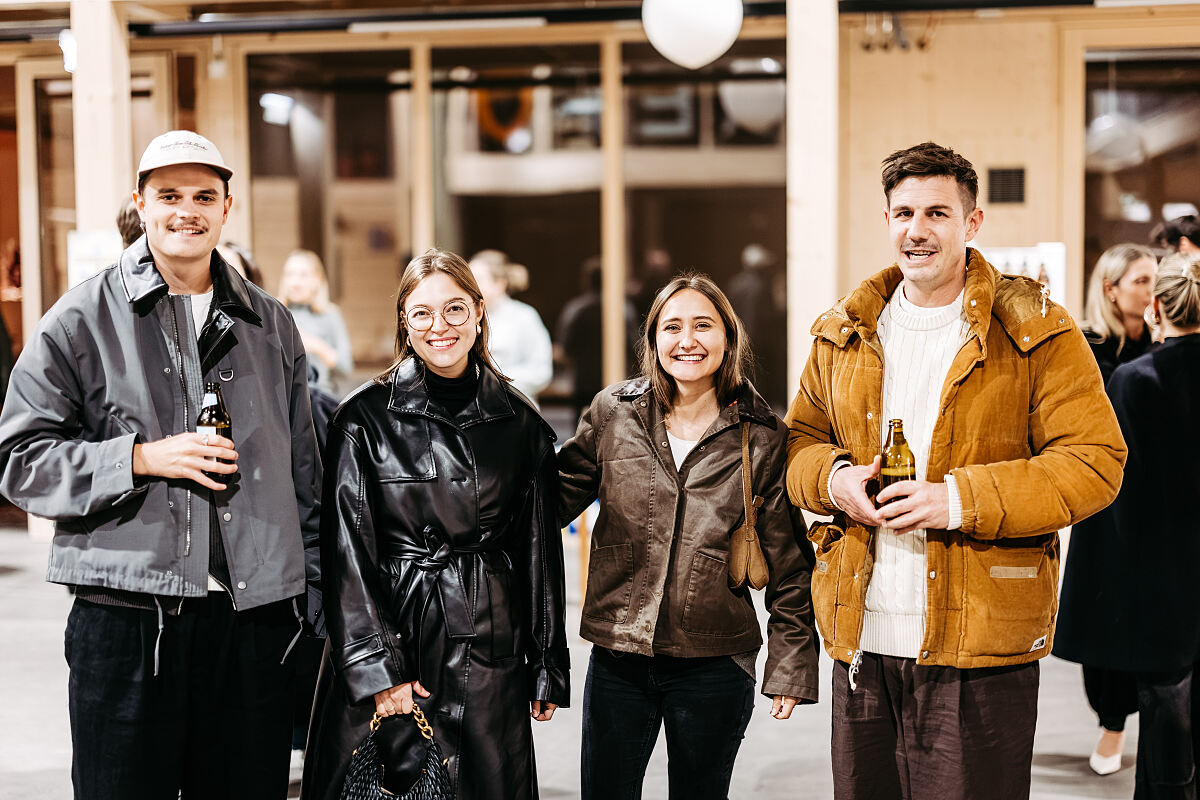 (v. l.) Linus Rohner (Hype und Hostien), Clara Böhler, Klaudia Amann (beide Russmedia) und Simon Bischof (Hype und Hostien) nutzten die Gelegenheit zum Austausch.