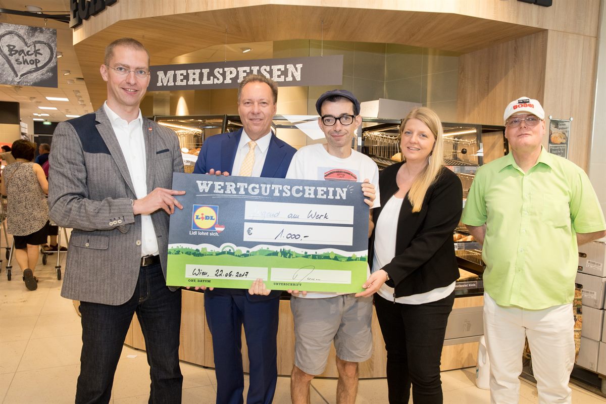 Lidl Oesterreich_Scheckuebergabe_Wien Wattgasse
