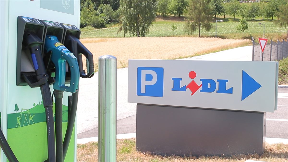 Lidl E-Tankstelle Engerwitzdorf Ladeanschluesse