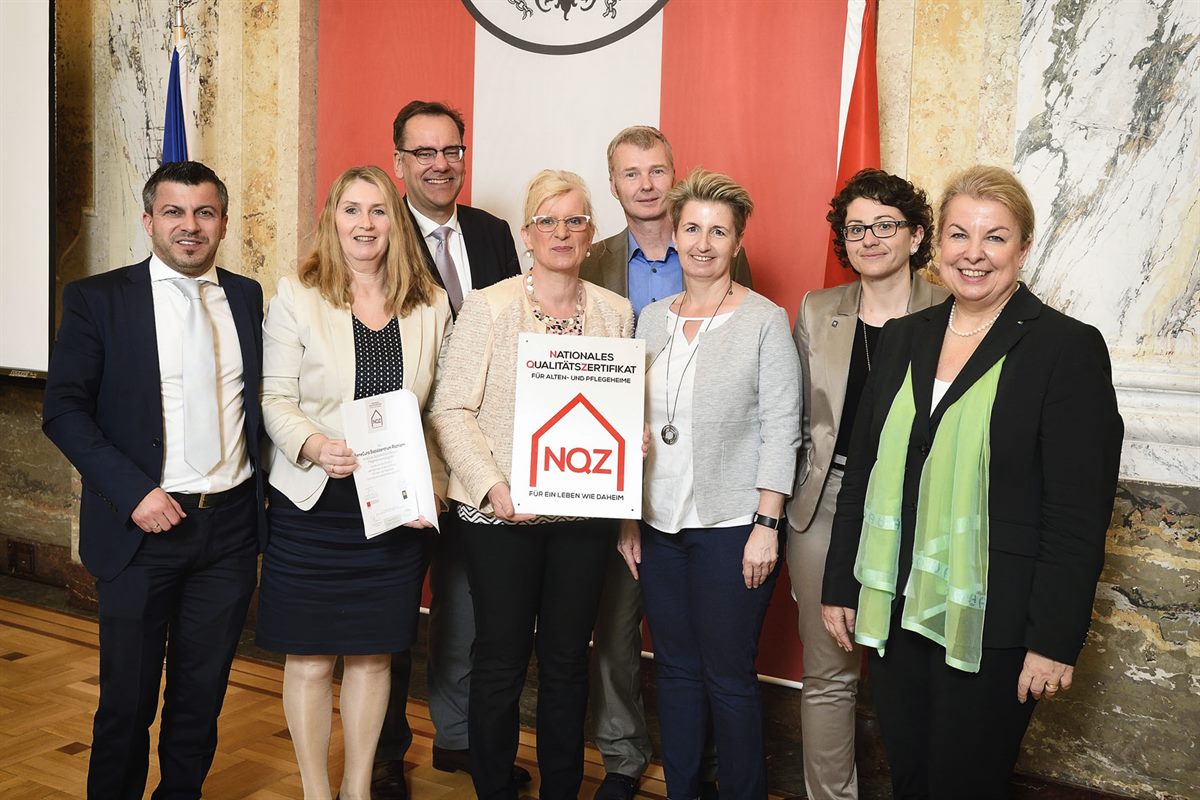 secu_PA_Pöchlarn_Verleihung NQZ_Presse1