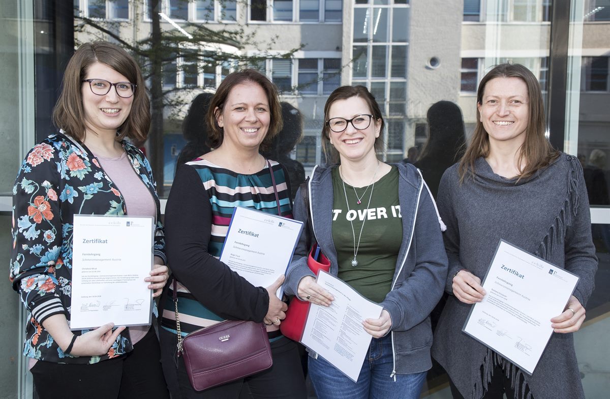 secu_PA_NÖ_Verleihung Schmerzzertifikate_Presse2_Kirchberg am Wechsel