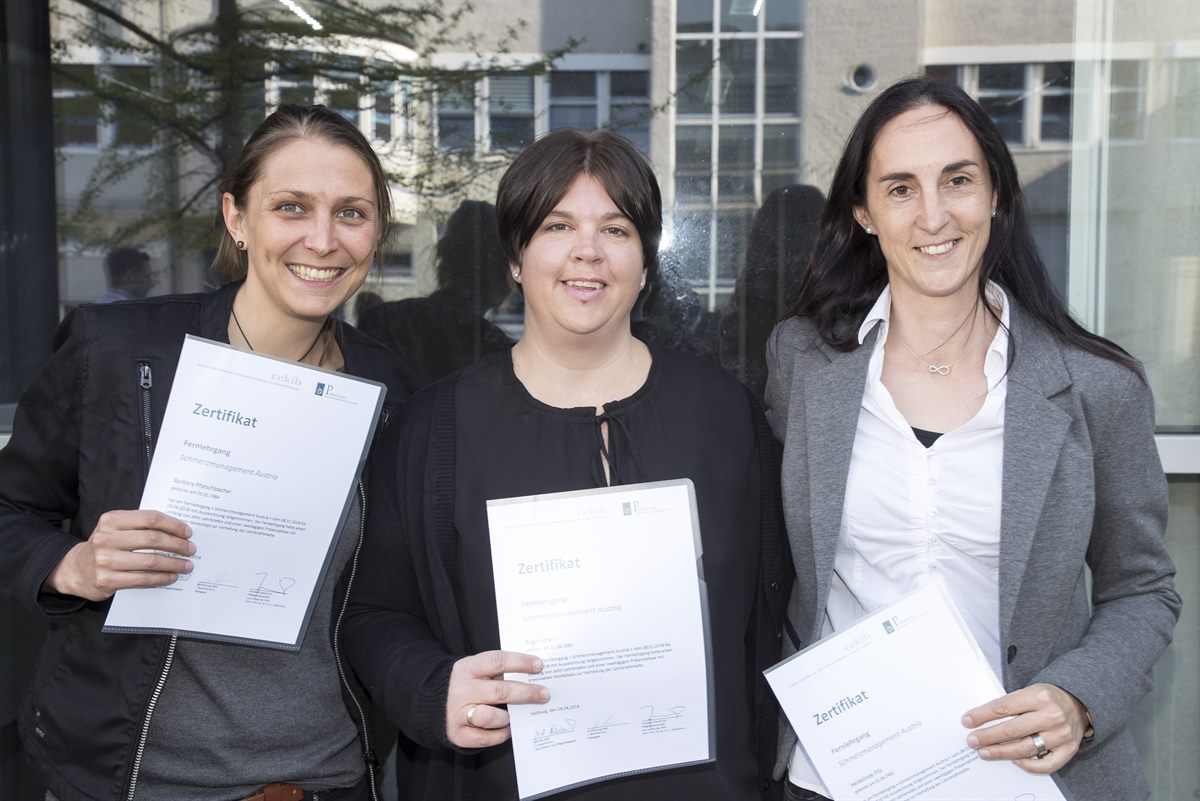 secu_PA_Salzburg_Verleihung Schmerzzertifikate_Presse2_Altenmarkt