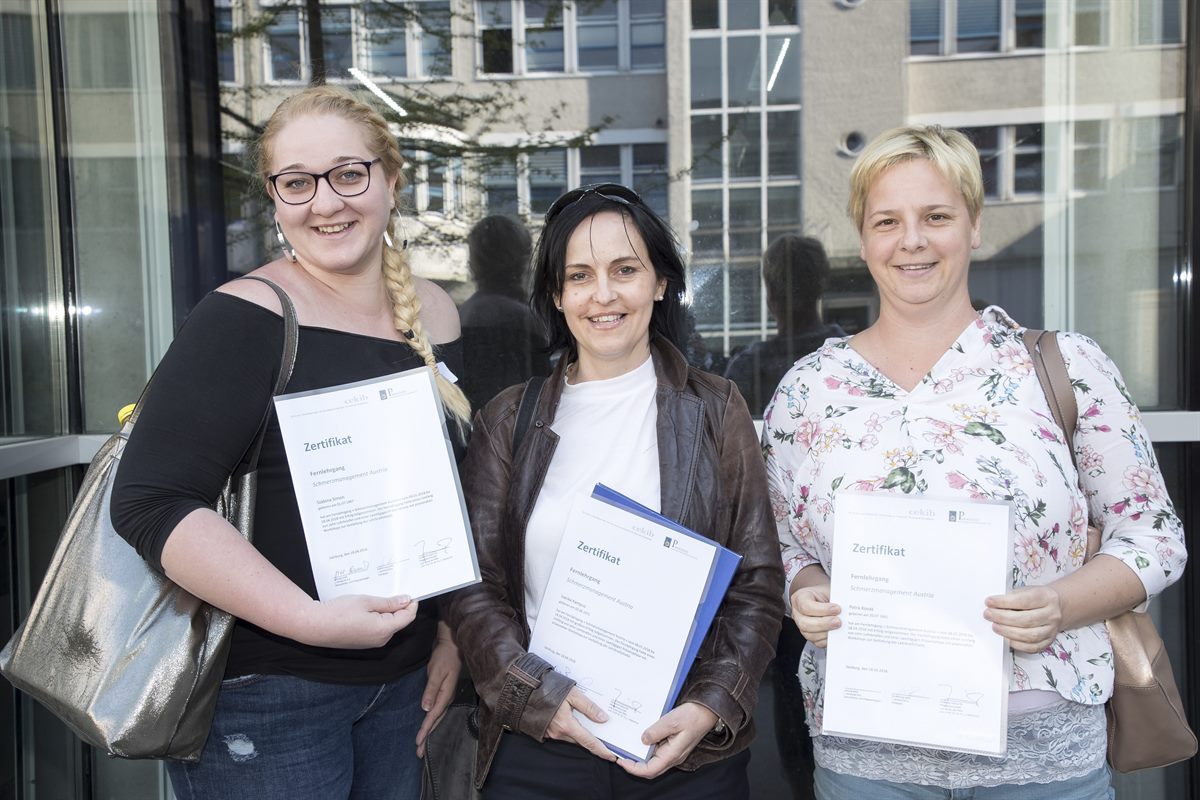 secu_PA_Steiermark_Verleihung Schmerzzertifikate_Presse2_Feldbach