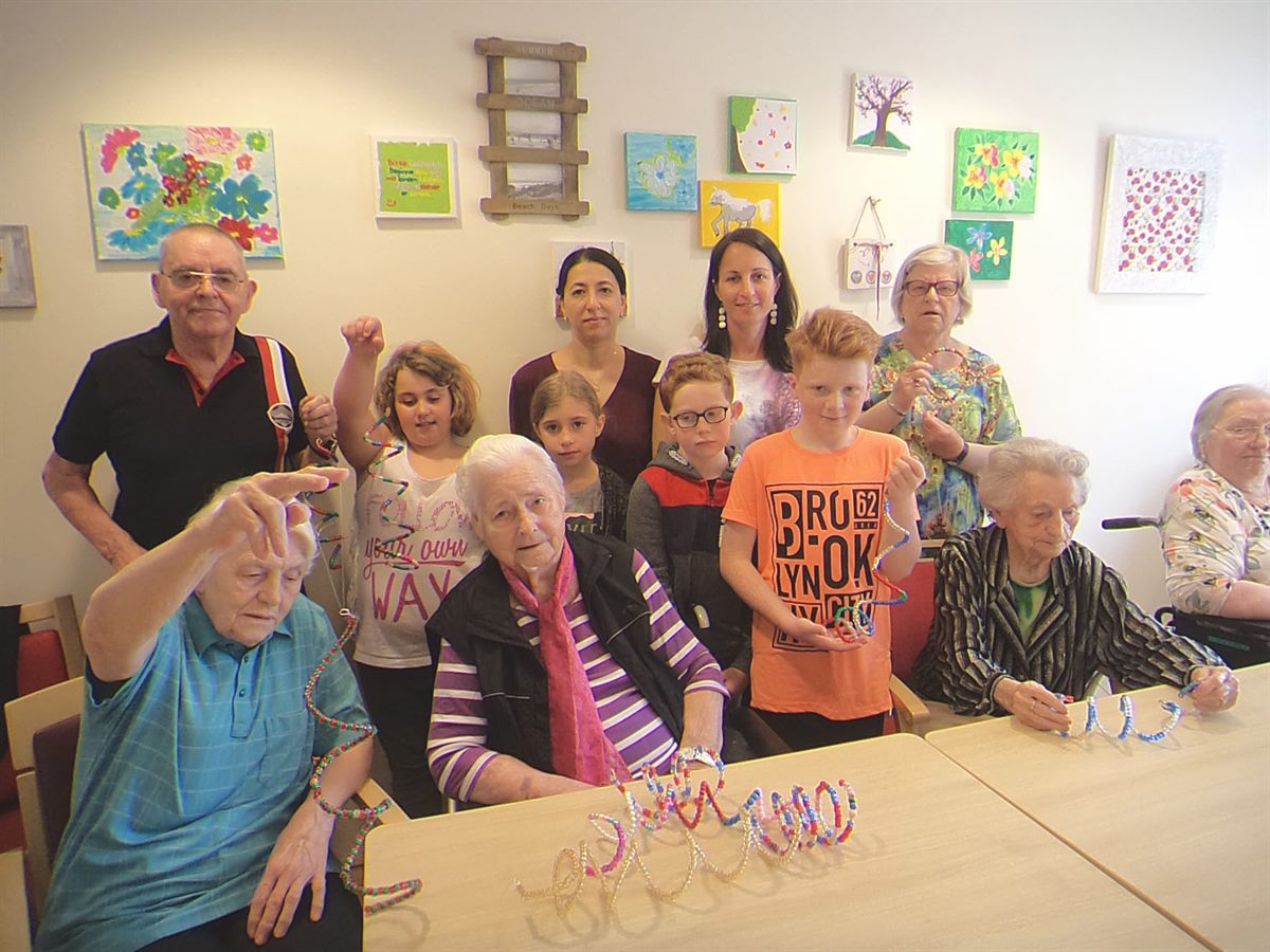 secu_PA_Ternitz_Basteln mit Sonderpädagogischer Schule_Presse2