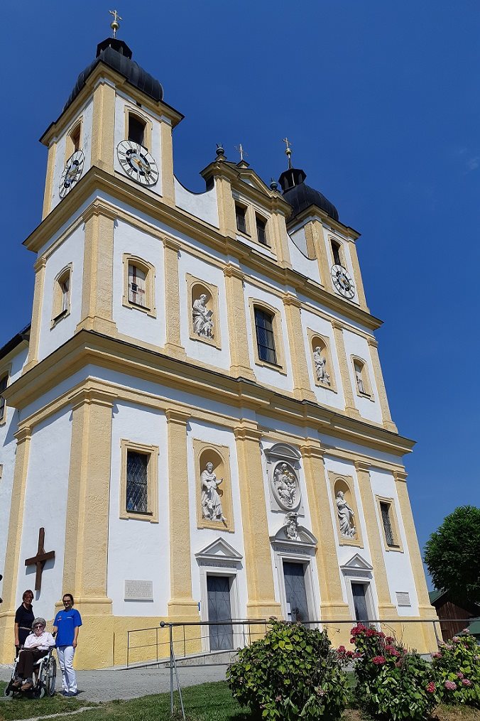 secu_PA_Salzburg-Lehen_Herzenswunsch Basilika-Besuch_Presse2