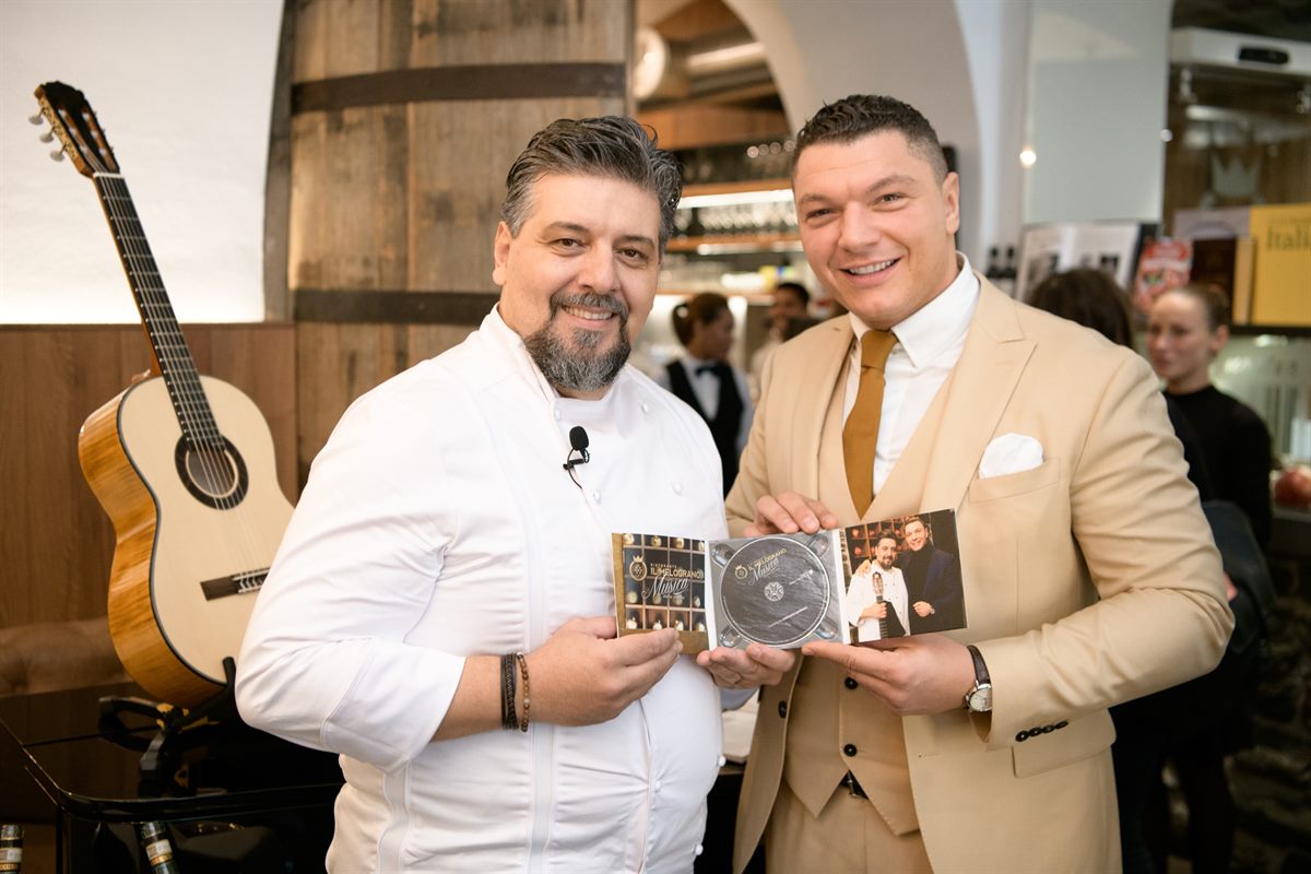Cristiano Amoroso und Roberto dAtri präsentieren die CD.