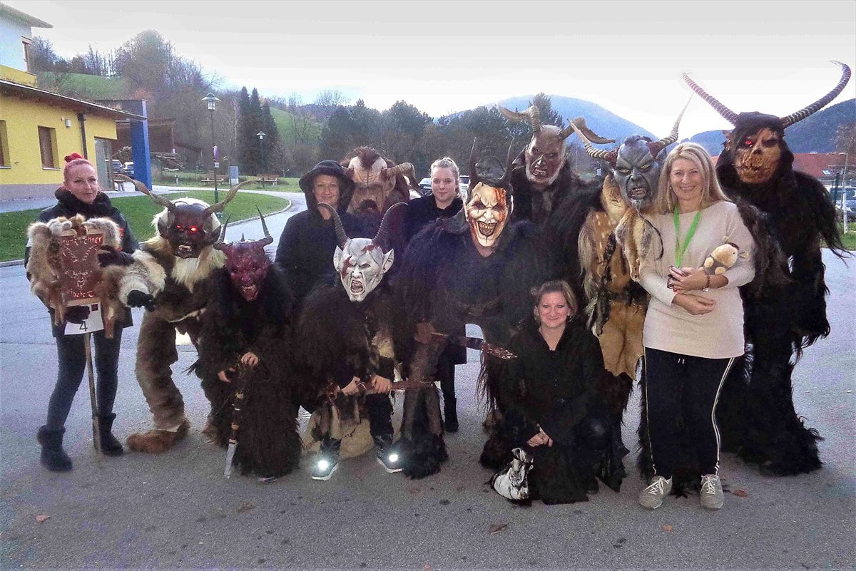 secu_PA_Kirchberg am Wechsel_Perchtenlauf_Presse1
