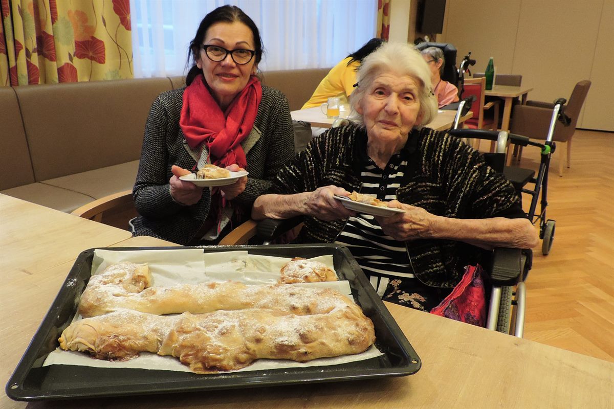 secu_PA_Frauenkirchen_Apfelstrudel backen_Bild1