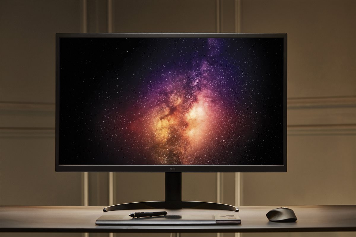 LGE_UltraFine OLED Pro Monitor_Bild1